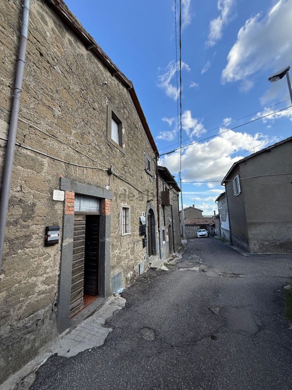 appartamento in vendita a Montefiascone in zona Zepponami