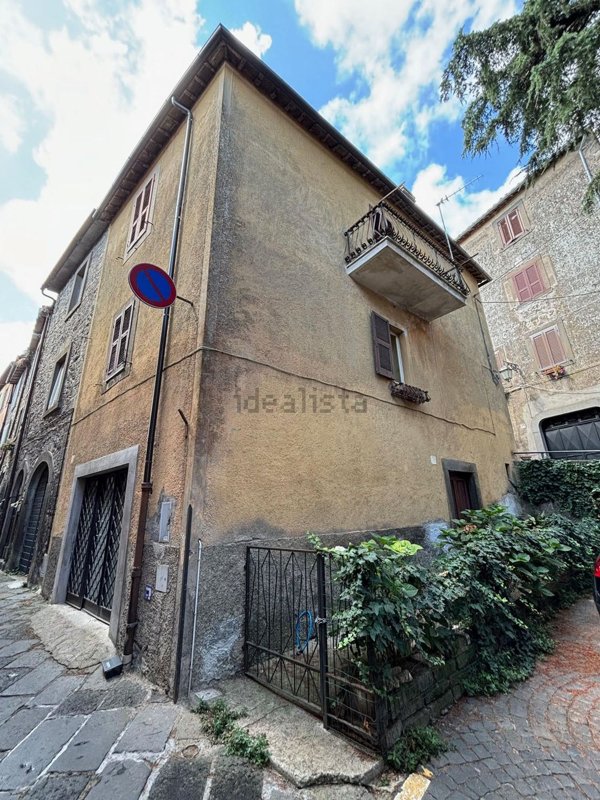 casa semindipendente in vendita a Montefiascone