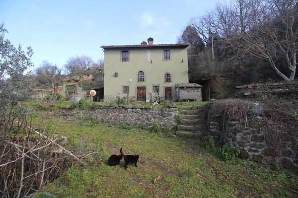 casa indipendente in vendita a Montefiascone