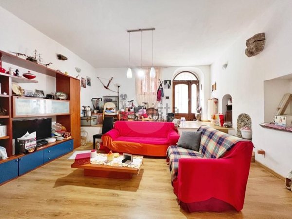 casa indipendente in vendita a Montefiascone