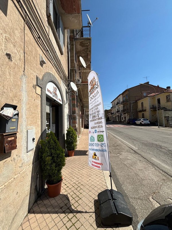 locale commerciale in vendita a Montefiascone
