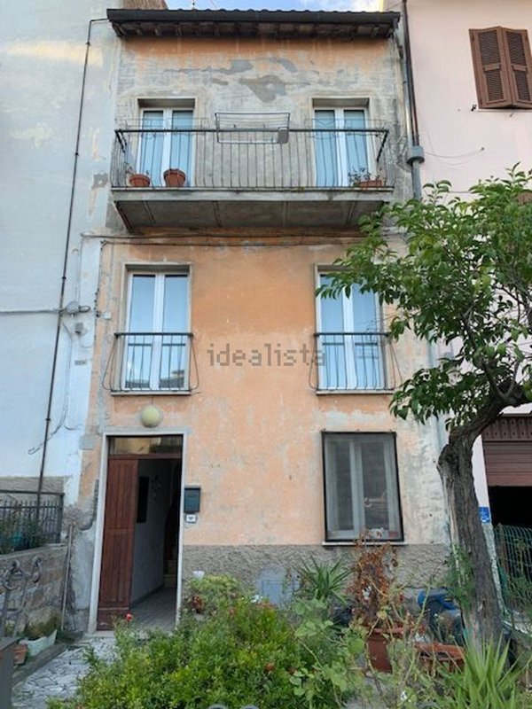 casa indipendente in vendita a Montefiascone