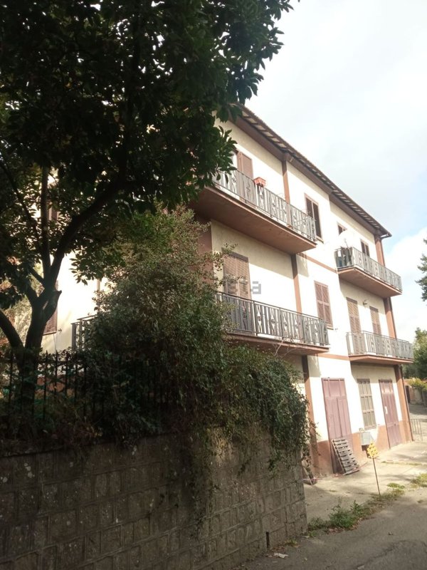 casa indipendente in vendita a Montefiascone