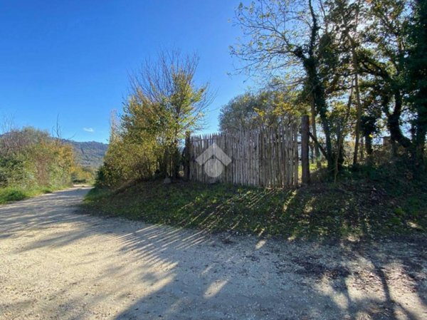 casa indipendente in vendita a Montefiascone