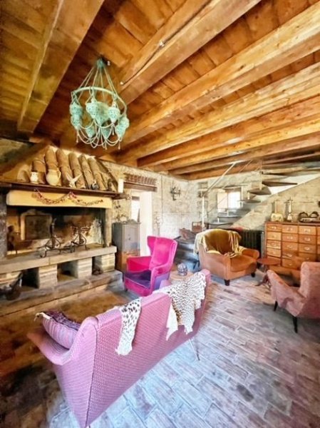 casale in vendita a Montefiascone