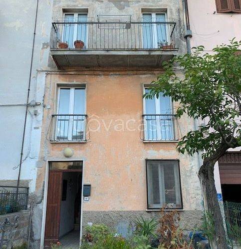 casa indipendente in vendita a Montefiascone