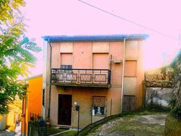 casa indipendente in vendita a Montefiascone in zona Le Mosse