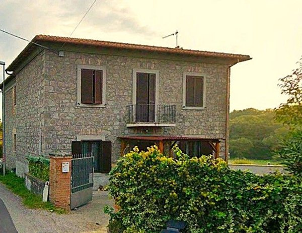 casa indipendente in vendita a Montefiascone