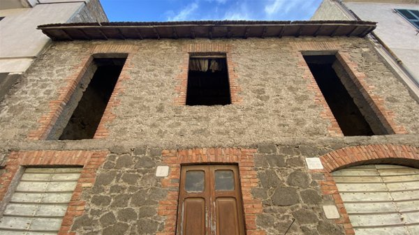 casa indipendente in vendita a Montefiascone