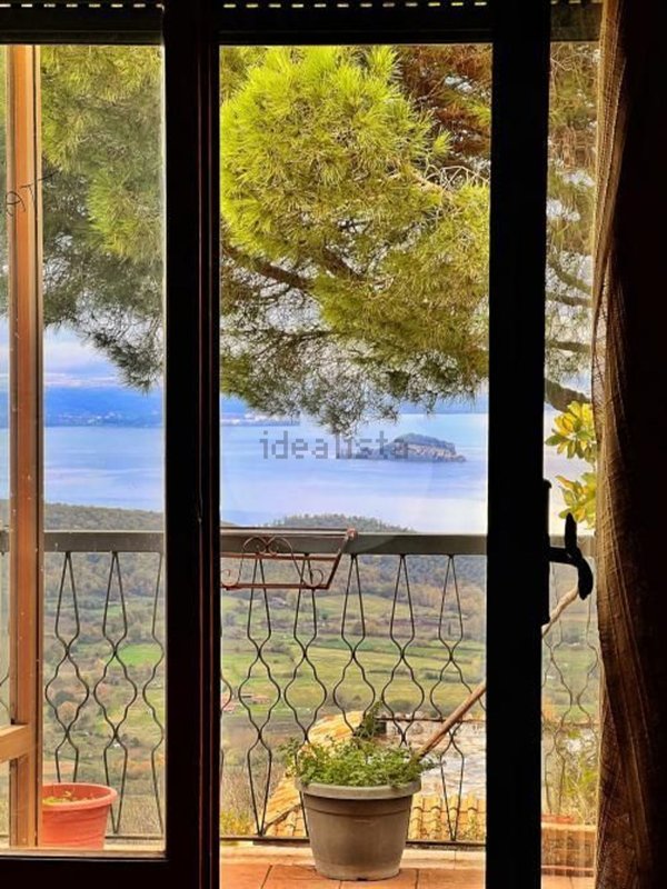 appartamento in vendita a Montefiascone