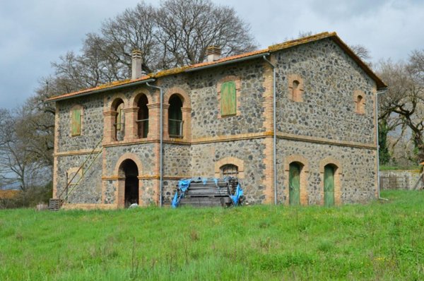 casa indipendente in vendita a Montefiascone