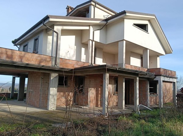 casa indipendente in vendita a Montefiascone in zona Capobianco