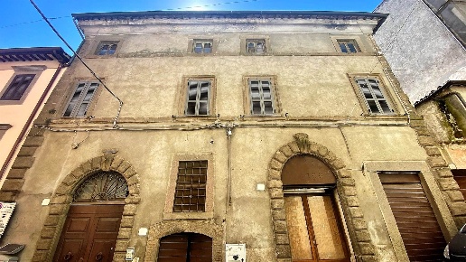 casa indipendente in vendita a Montefiascone