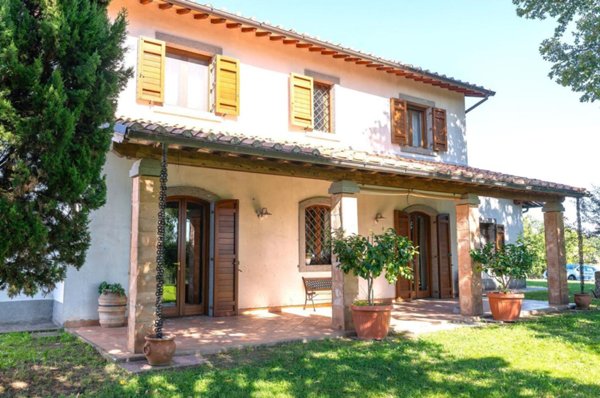 esavano in vendita a Montefiascone in zona Le Mosse