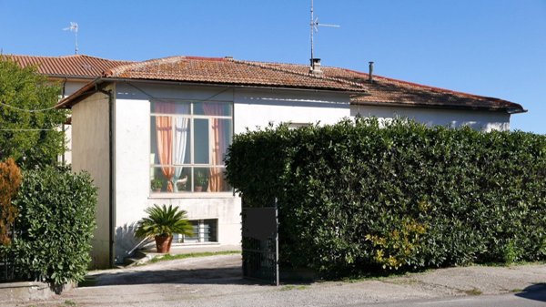 casa indipendente in vendita a Montefiascone