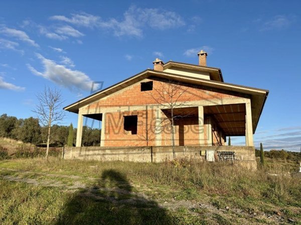 casa indipendente in vendita a Montefiascone