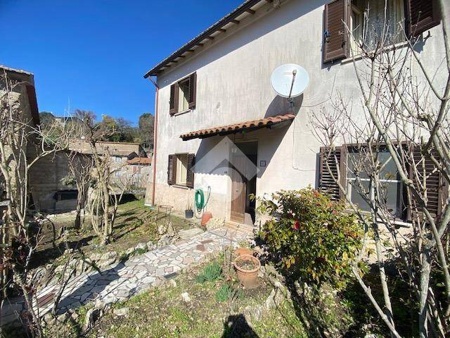 casa indipendente in vendita a Montefiascone in zona Le Mosse
