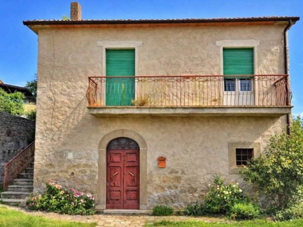 casa indipendente in vendita a Montefiascone