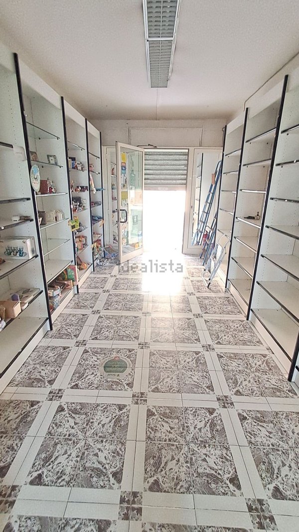 locale commerciale in vendita a Montefiascone