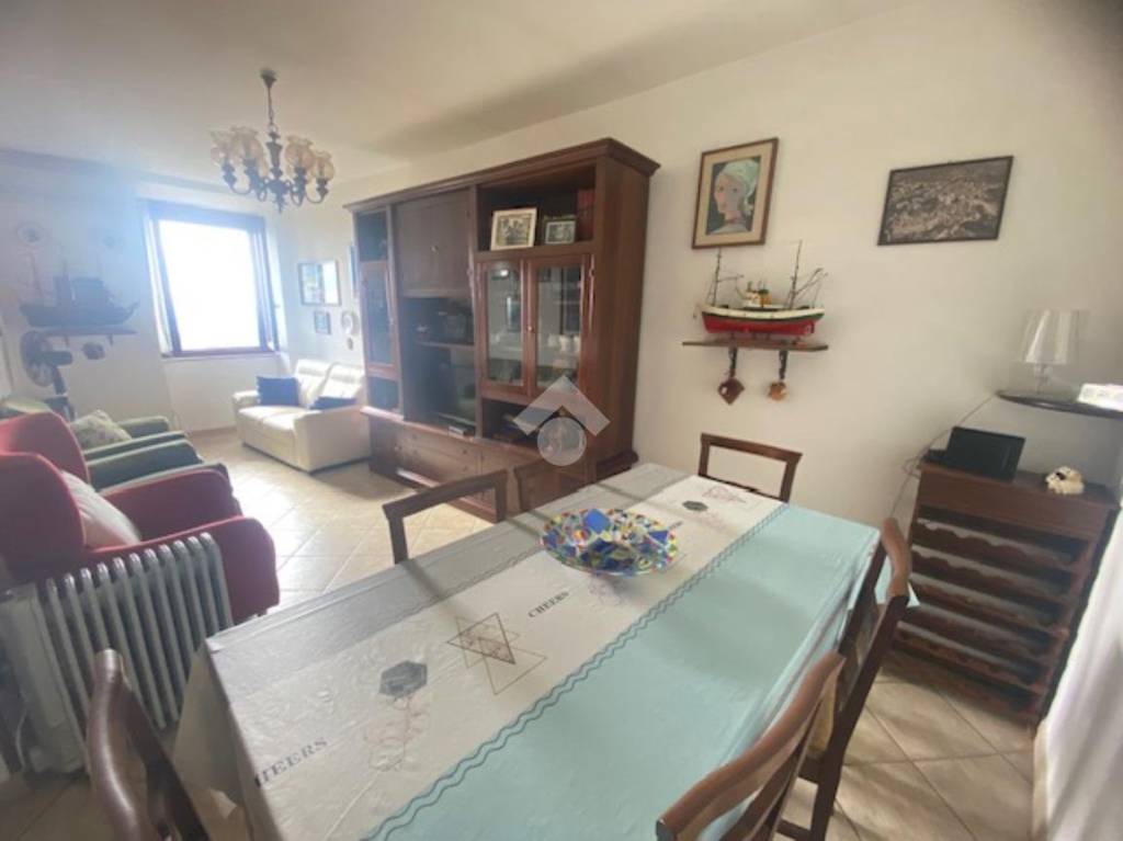 casa indipendente in vendita a Montefiascone