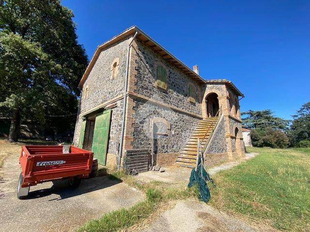 casa indipendente in vendita a Montefiascone