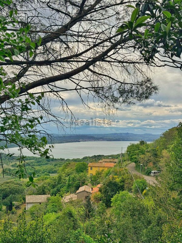 casale in vendita a Montefiascone in zona Le Coste
