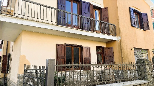 casa indipendente in vendita a Montefiascone