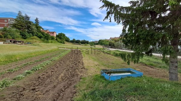 terreno edificabile in vendita a Montefiascone