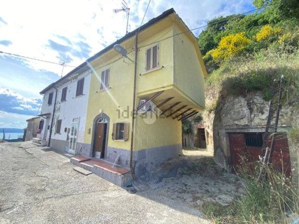 casa indipendente in vendita a Montefiascone in zona Poggio Frusta