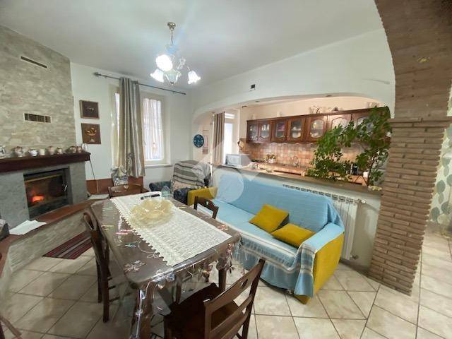 casa indipendente in vendita a Montefiascone