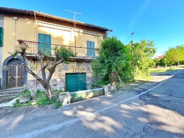 casa indipendente in vendita a Montefiascone