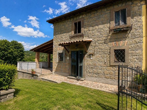 casa indipendente in vendita a Montefiascone in zona Zepponami