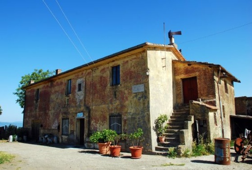 casale in vendita a Montefiascone in zona Poggio Frusta