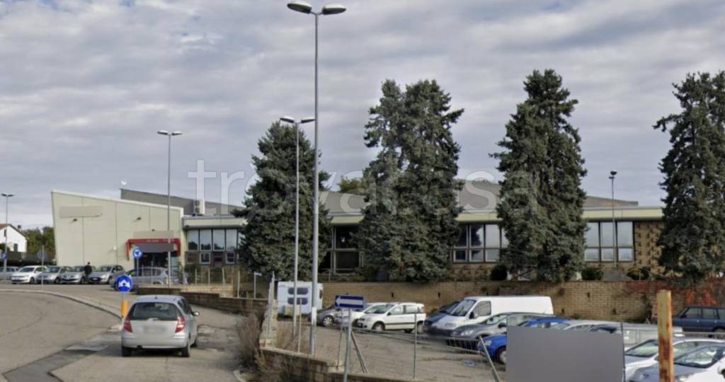 negozio in vendita a Montefiascone in zona Le Poggere