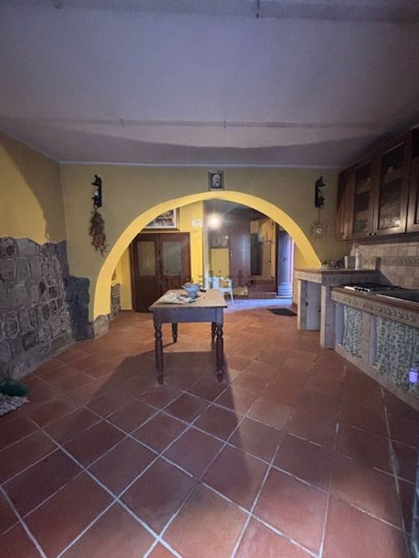 casa indipendente in vendita a Montefiascone