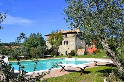 casa indipendente in vendita a Montefiascone