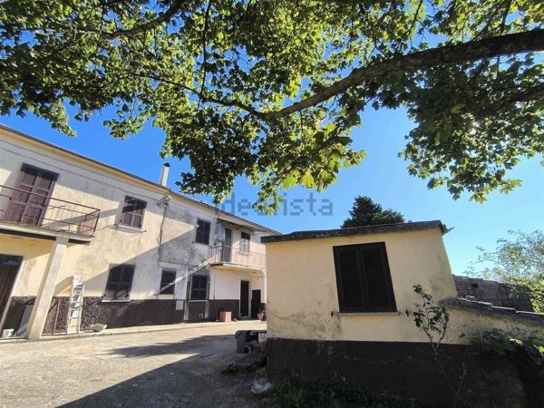 casa indipendente in vendita a Montefiascone