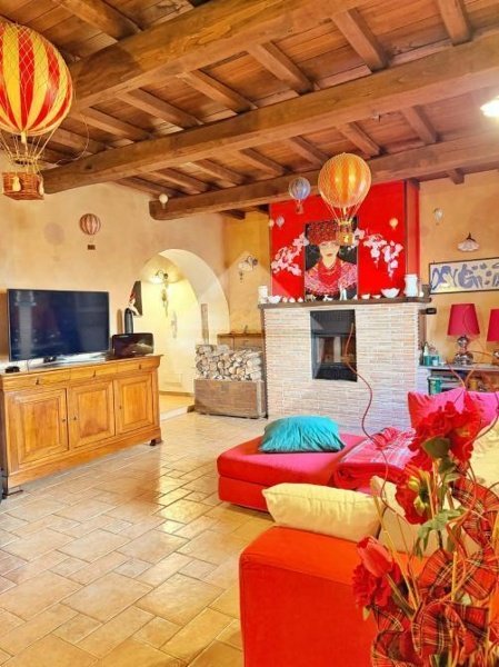 casa indipendente in vendita a Montefiascone