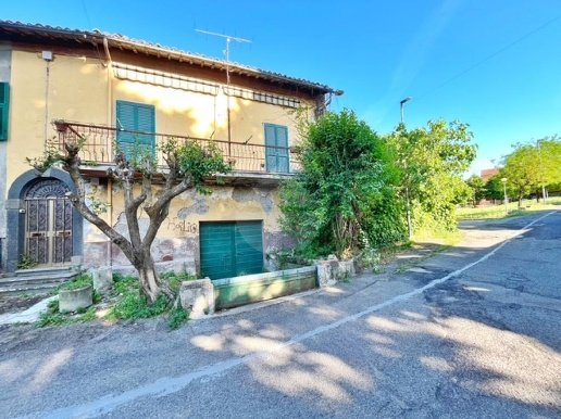 casa indipendente in vendita a Montefiascone