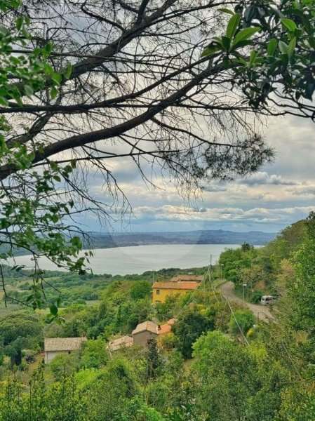 casale in vendita a Montefiascone in zona Le Coste