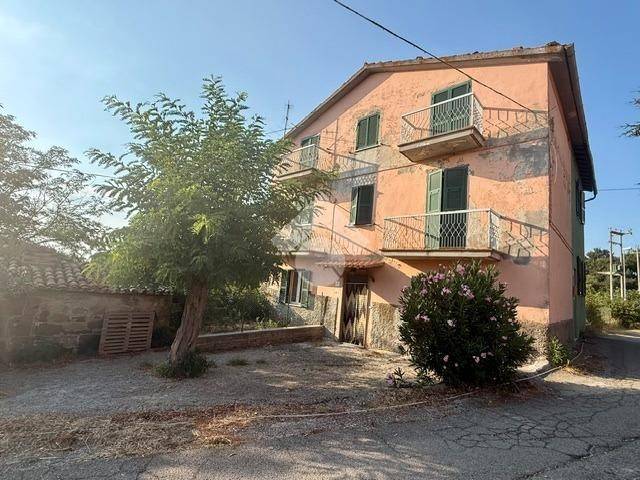 casa indipendente in vendita a Montefiascone in zona Mentuccia