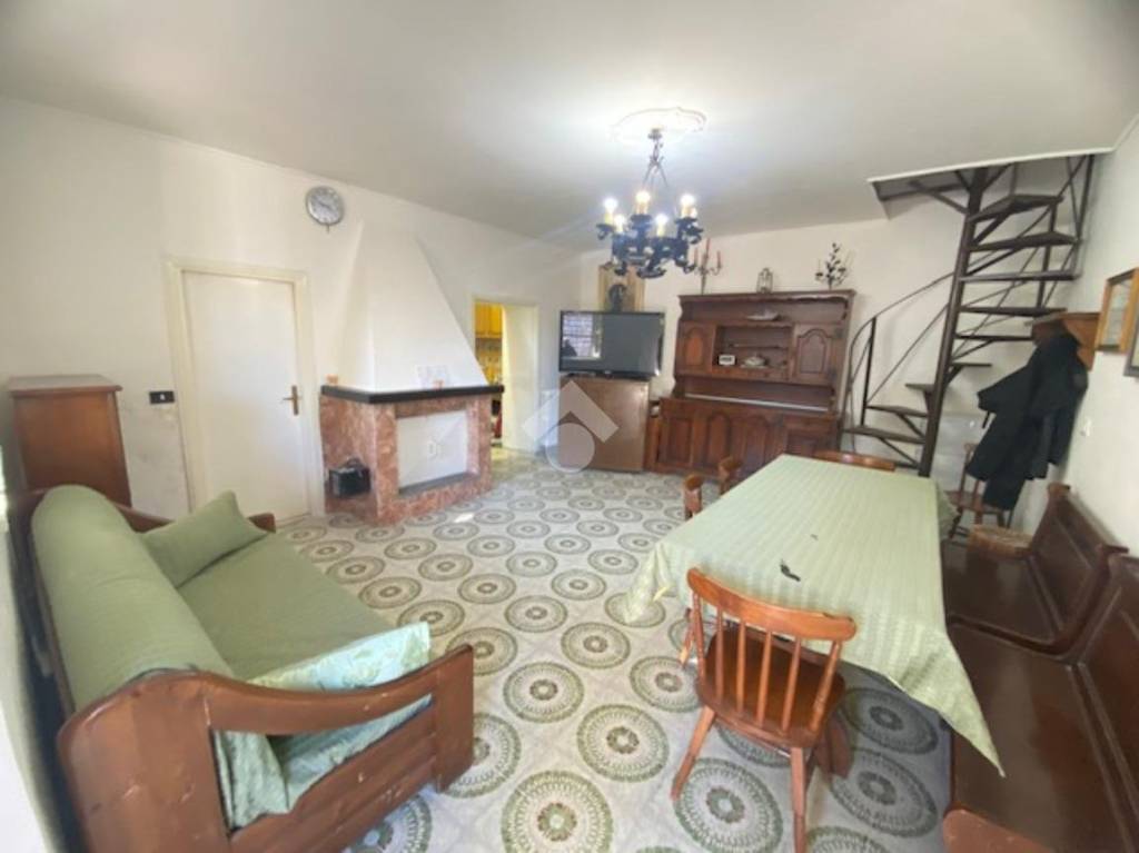 casa indipendente in vendita a Montefiascone