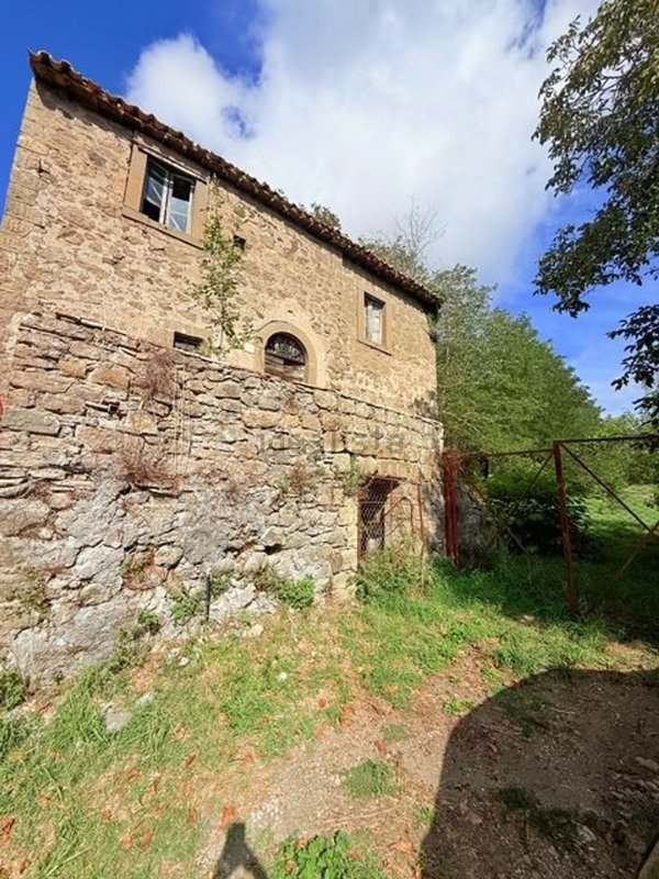 casa indipendente in vendita a Montefiascone in zona Mentuccia