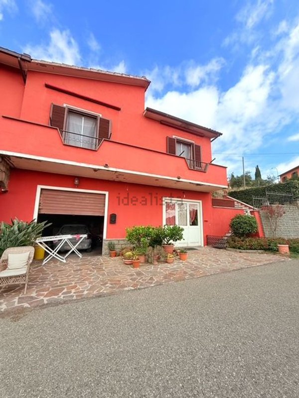 casa indipendente in vendita a Montefiascone in zona Poggio Frusta