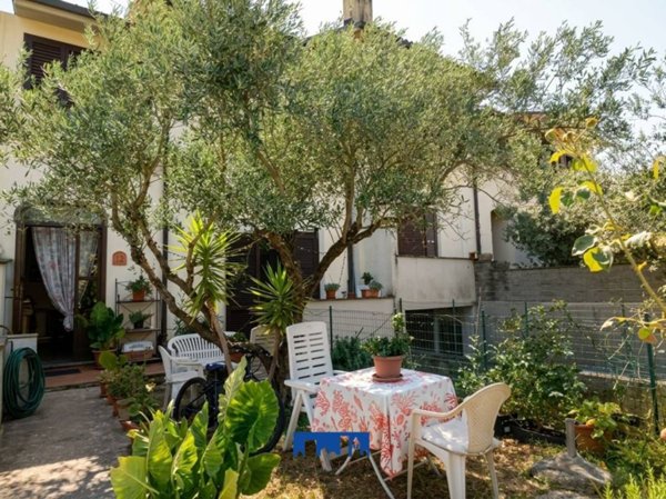 casa indipendente in vendita a Montefiascone