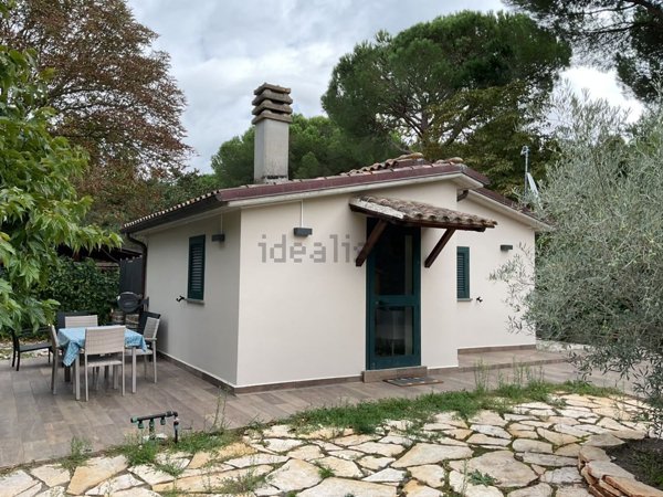 casa indipendente in vendita a Montefiascone