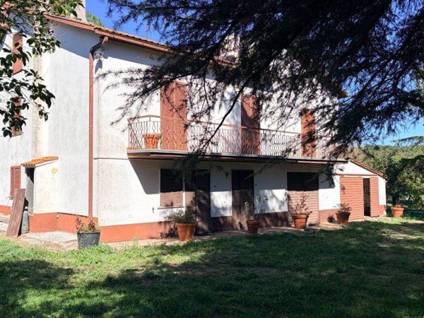 casa indipendente in vendita a Montefiascone