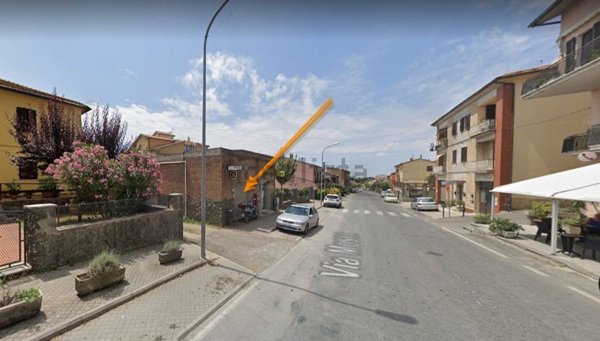 locale commerciale in vendita a Montefiascone in zona Le Mosse