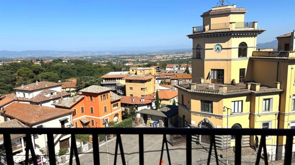 casa indipendente in vendita a Montefiascone