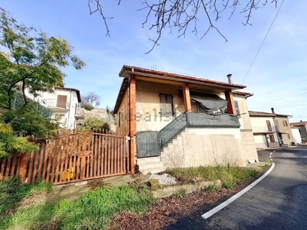 casa indipendente in vendita a Montefiascone in zona Poggio Frusta